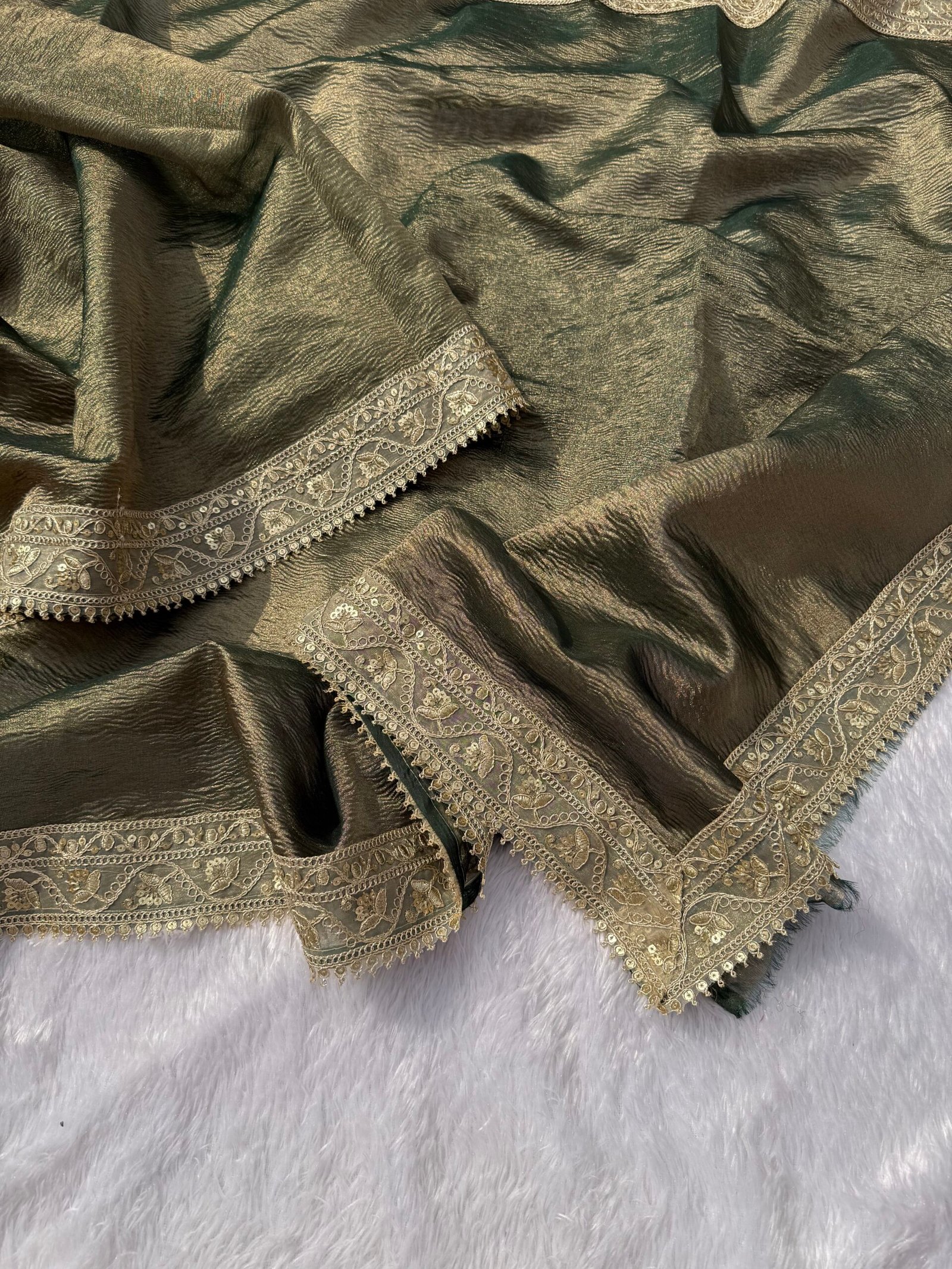 Banarasi tissue crushed saree with lace - Image 2