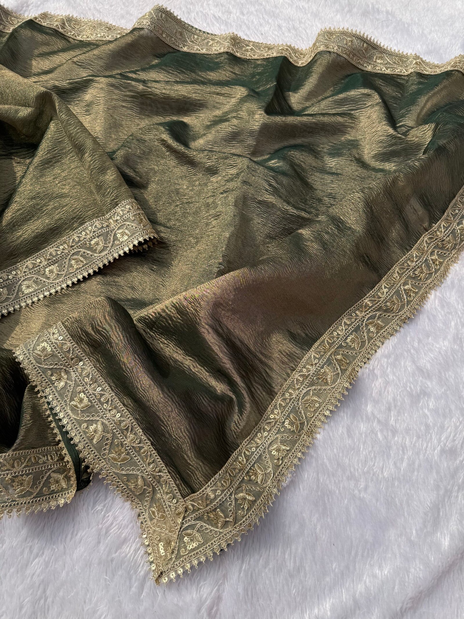 Banarasi tissue crushed saree with lace - Image 4