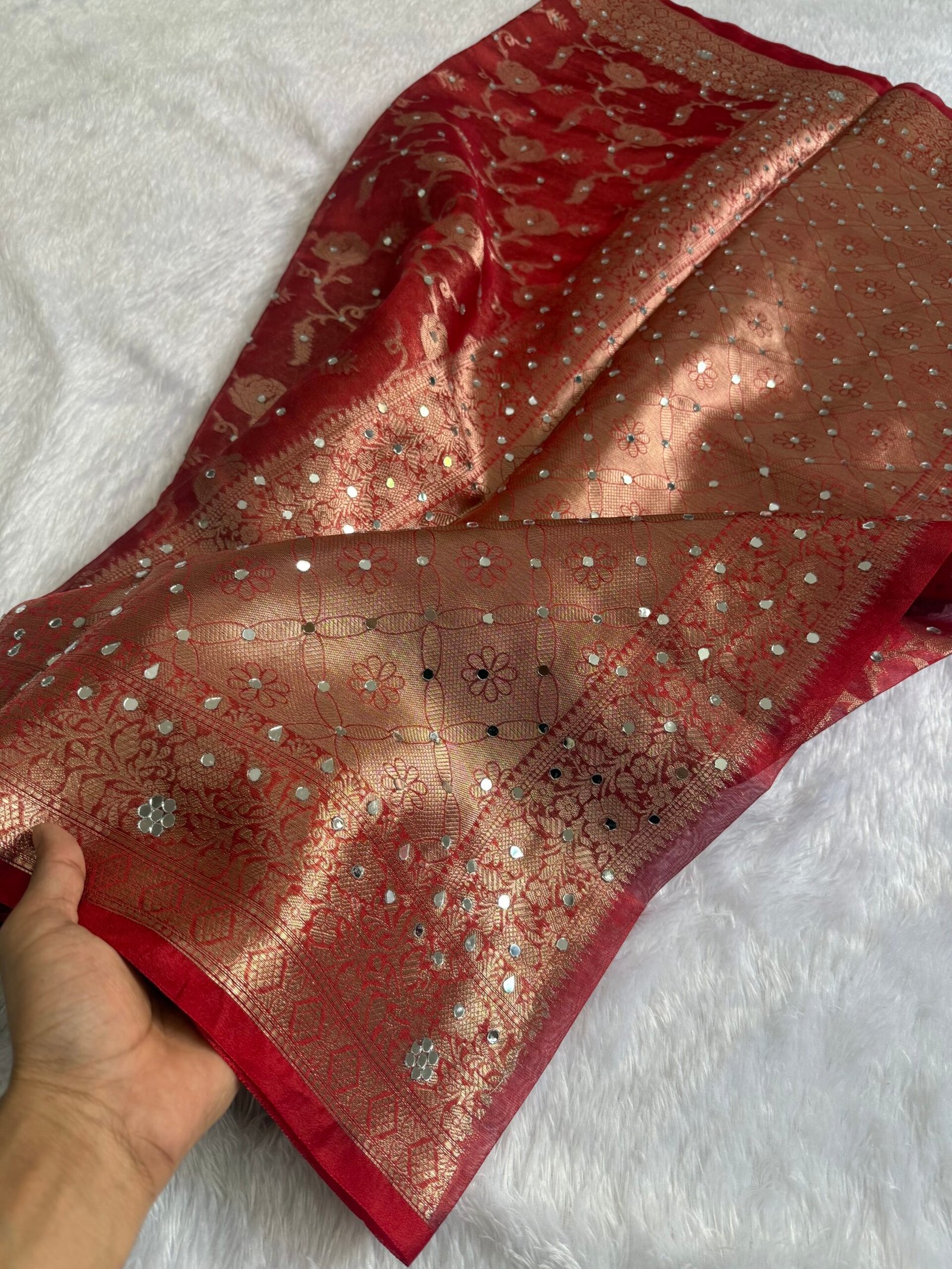 Soft premium tissue – lightweight aur shiny finish ke saath - Image 2