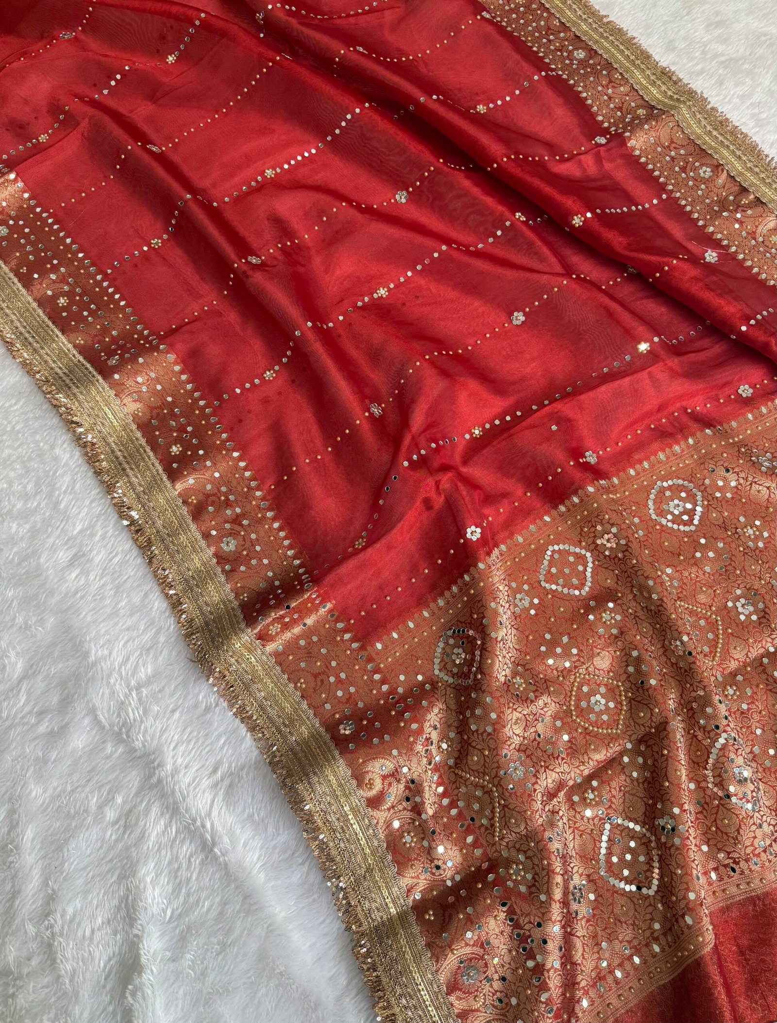✨Elegant Red tissue saree✨ - Image 4